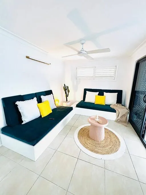 The Saguaro Villa #1 & Villa #2 Urangan Holiday home