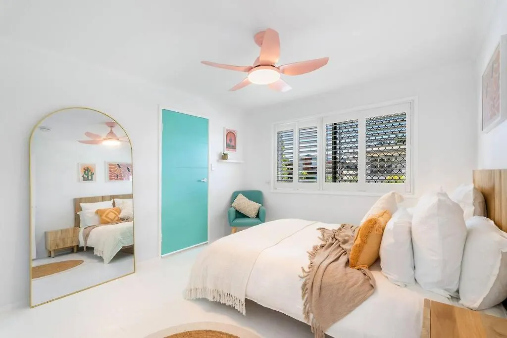 The Saguaro Villa #1 & Villa #2 Urangan Holiday home