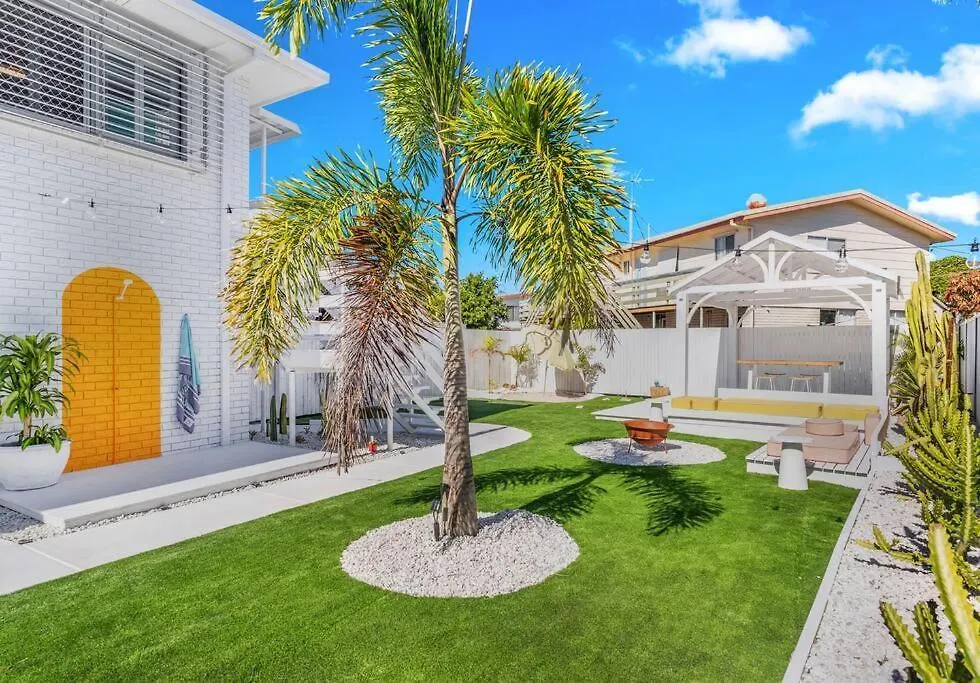 The Saguaro Villa #1 & Villa #2 Urangan 0*,  Australia